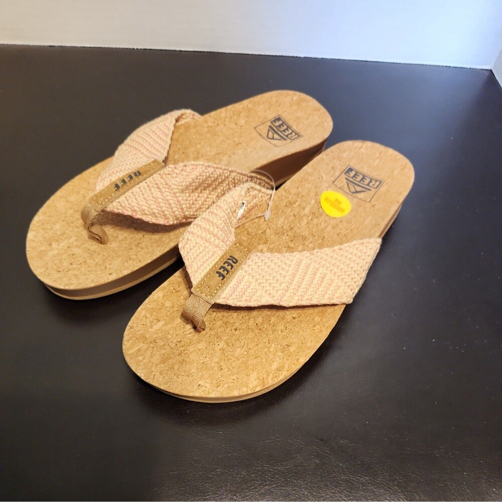 NEW Reef Woman’s Cushion Strand Cork Flip Flop Sandal Rose Size 6